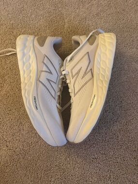 New Balance Beige/Tan Sneakers